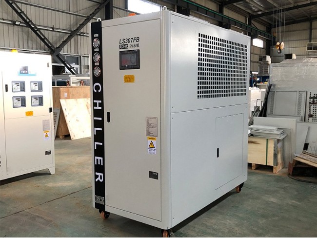 客戶100KVA焊接機器人多台，引入機器人5G国产电影天天看LS307FB，質量更穩定