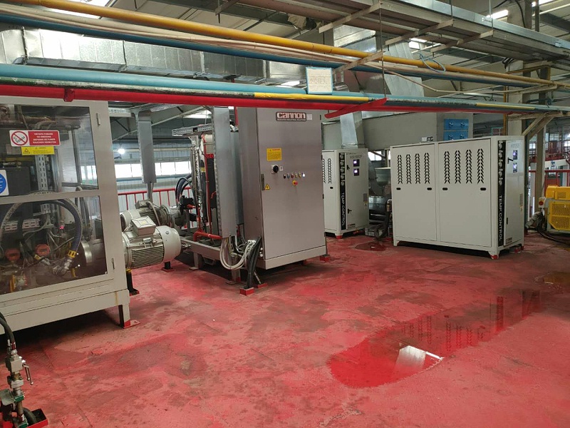 冰箱行業聚氨酯發泡為什們選用恒溫機冷熱一體機 ？